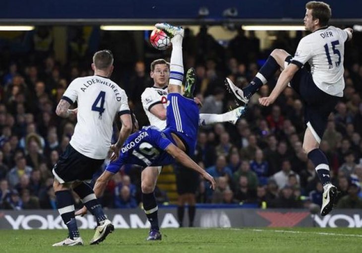 Navijači Chelseaja na utakmici sa Tottenhamom podržali Leicester