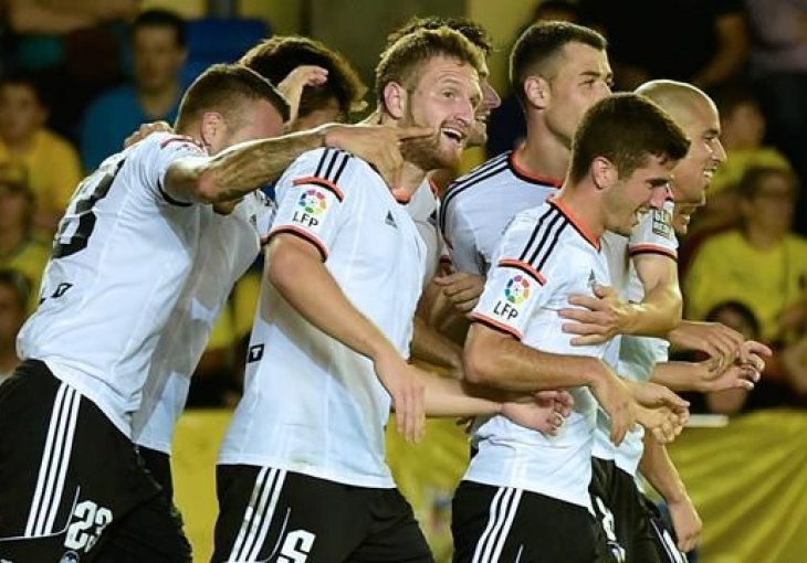 Borussija Dortmund dovodi defanzivca iz Valencije