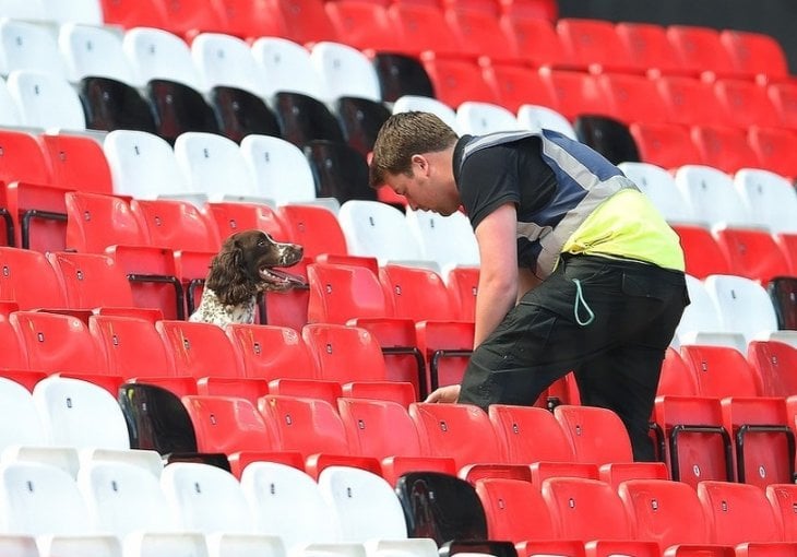 Policija potvrdila: Kontrolirani eksploziv izveden na stadionu Old Trafford