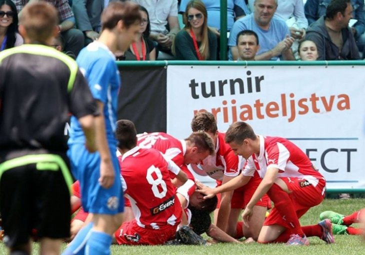 Željezničar protiv Zvezde, Sarajevo s Partizanom 