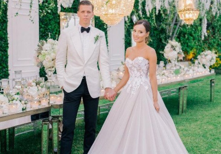 Szczesny pokazao slike sa vjenčanja!