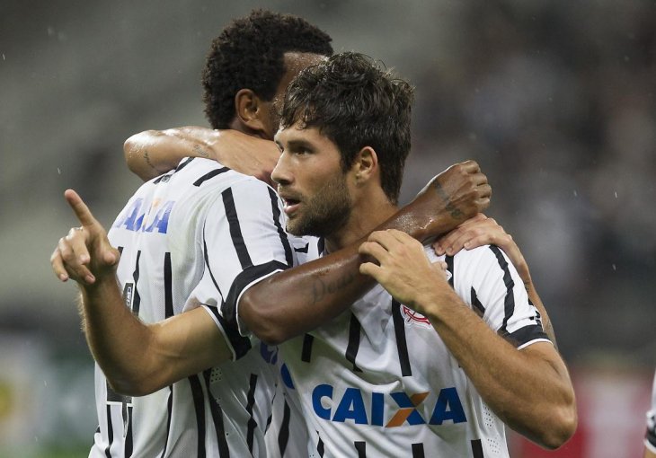 Fantastični defanzivac Corinthiansa pojačava Porto