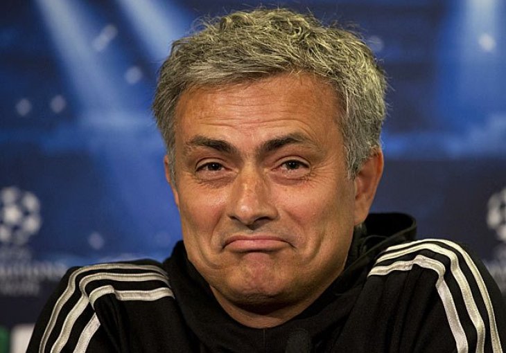 Adidas na poseban način proslavio dolazak Mourinha u United