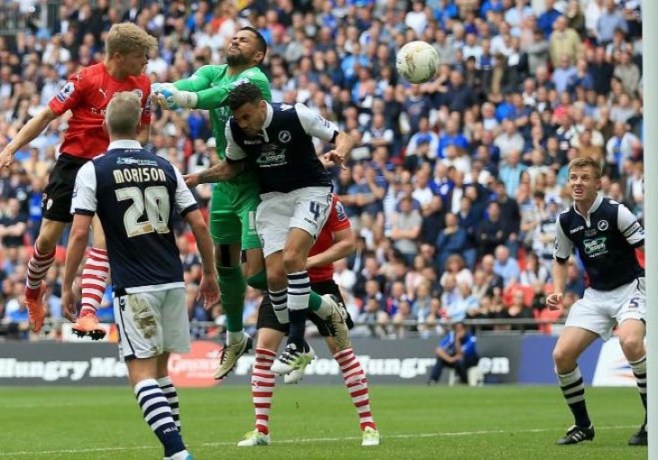 Barnsley velikim podvigom izborio povratak u Championship
