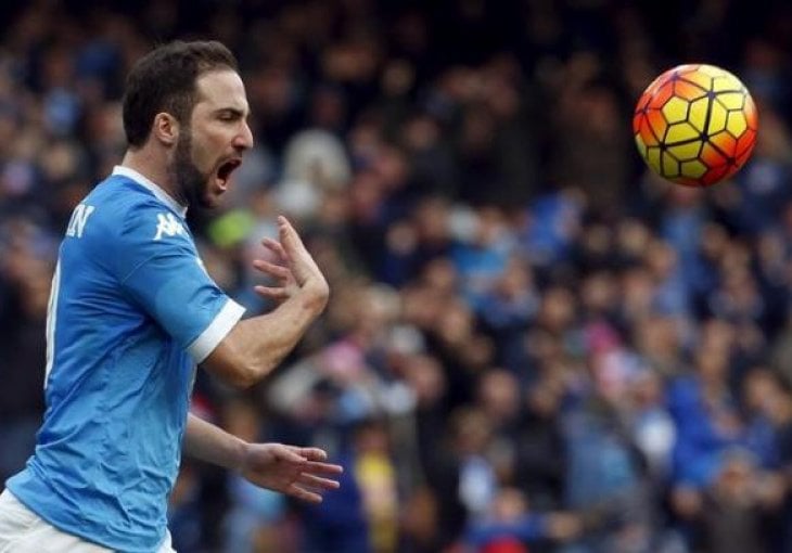 Napoli doveo napadača, Higuain pred izlaznim vratima kluba?