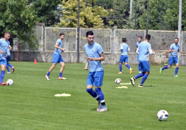Plavi sa Grbavice počeli sa pripremama, Kostiću na raspolaganju veliki broj igrača
