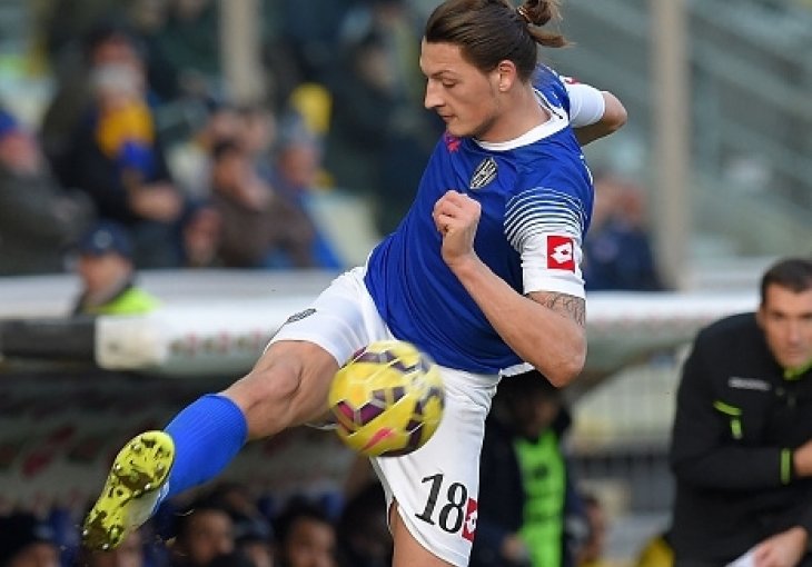 Čelnici Cesene na slatkim mukama: Sve više upita za Milana Đurića