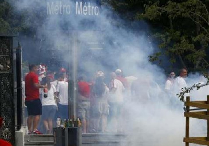 Neredi u Marseilleu: Tuča navijača Poljske i Ukrajine