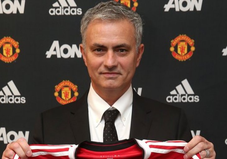 POGLEDAJTE kako je Murinho stigao u United