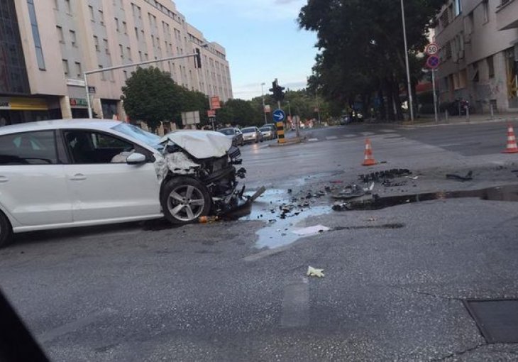 Hajdukovac skrivio tešku nesreću: S 3,3 promila u krvi zabio se u autobus