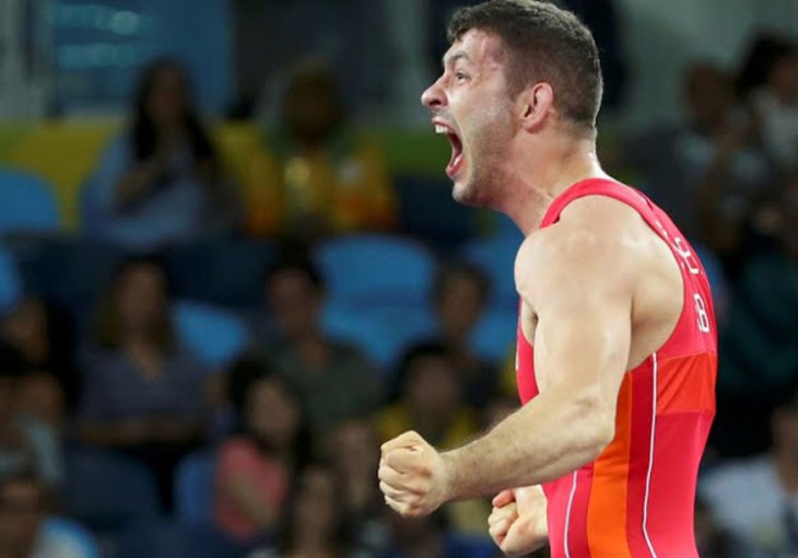Policija zabranila roditeljima srbijanskog olimpijca da slave medalju