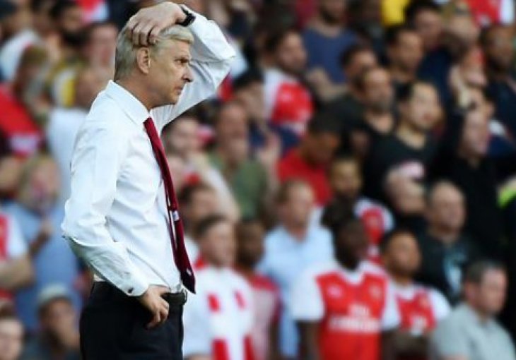 Wenger: 'Izvinite što Holding ne košta 55 miliona funti'