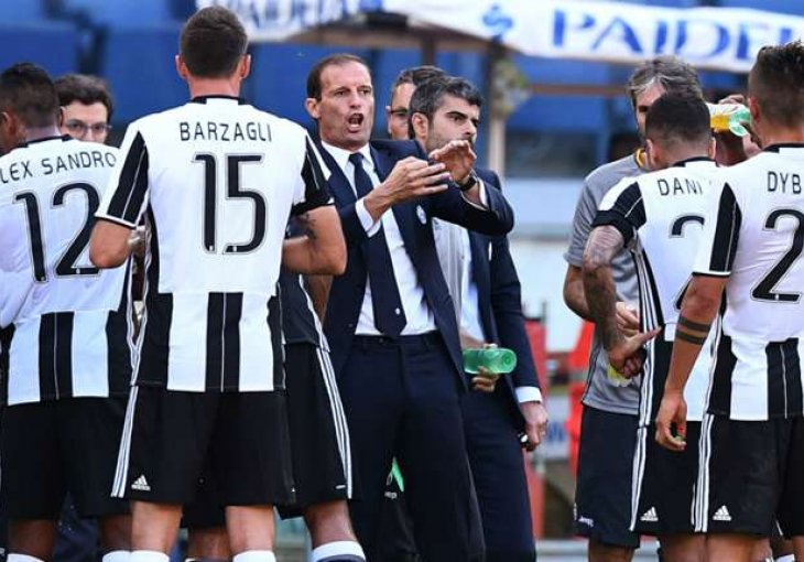 Allegri stao u odbraniu svojih igrača: 
