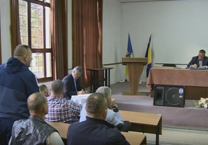Nadmašili i Nadrealiste: Rasime, slušaj me, Rasime, čekaj bolan... 