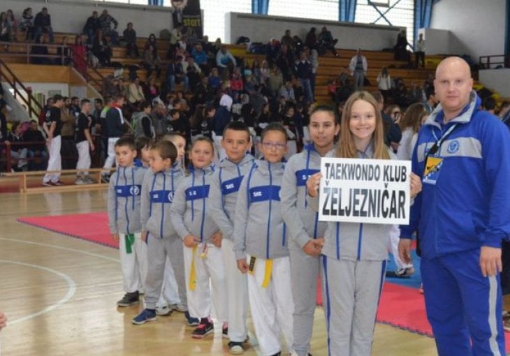 Taekwondo klub Željezničar krupnim koracima korača ka vrhu: Okićeni medaljama se vratili iz Zenice  