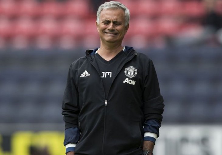 Mourinho pogubio 'konce' na Old Traffordu i poručio zvijezdi da ide