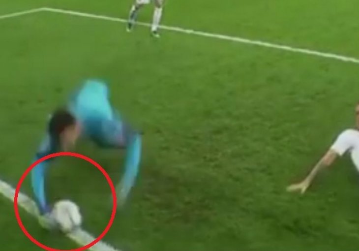 Cijeli stadion u nevjerici: Pogledajte čudesnu odbranu godine iz Njemačke