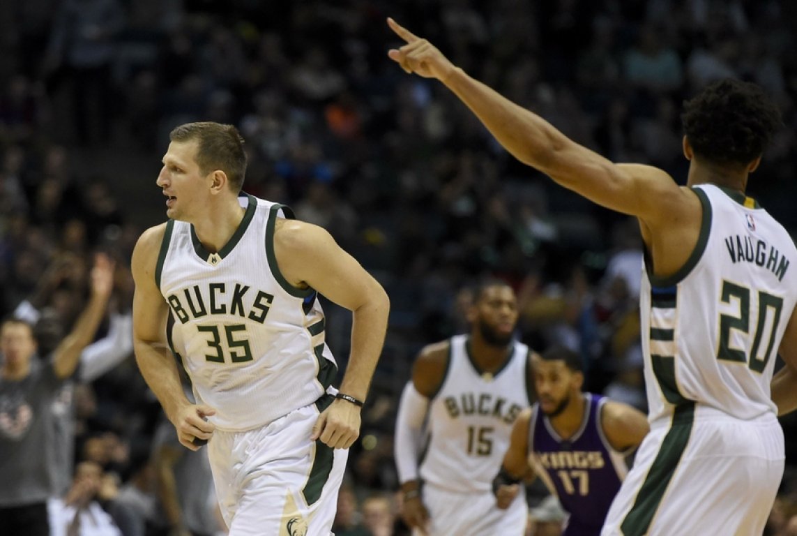 9657150-mirza-teletovic-nba-sacramento-kings-milwaukee-bucks 9657150-mirza-teletovic-nba-sacramento-kings-milwaukee-bucks