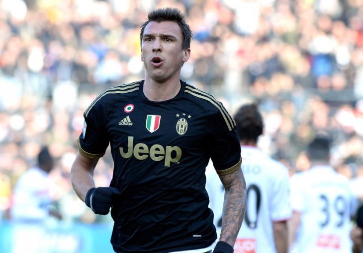 Iznenađujuća ponuda za Mandžukića: Stara dama će dobiti pravo bogatstvo