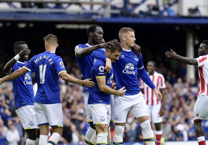 Ples miliona u Evertonu: Koeman pravi tim za Ligu prvaka