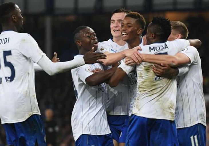 Đurić debitovao u remiju Bristola, Lisice izbacile Everton