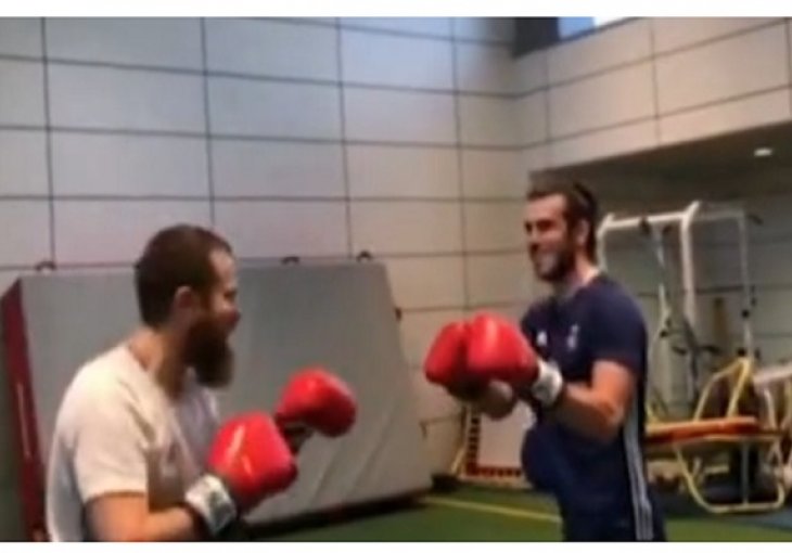 Gareth Bale trenira boks: Pogledajte kako je nokautirao protivnika (VIDEO)