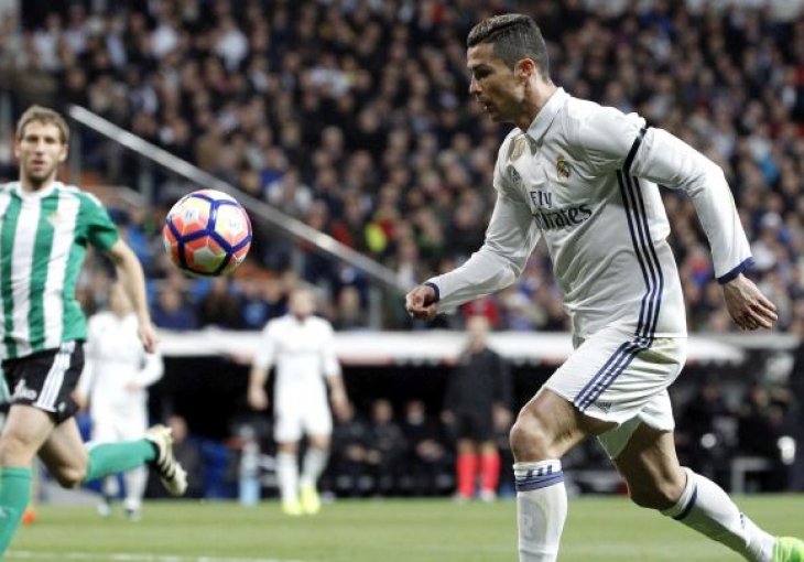 Sasvim običan gol Ronalda ispisao stranice historije 