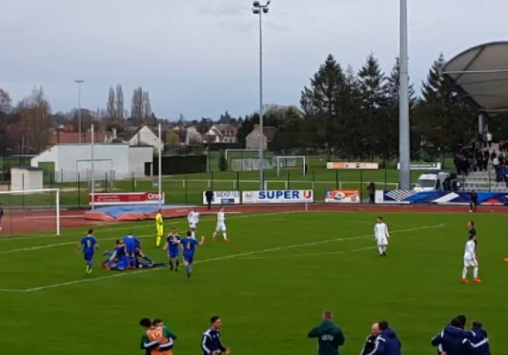 Juniori dobili Francusku i stigli na korak do Eura!