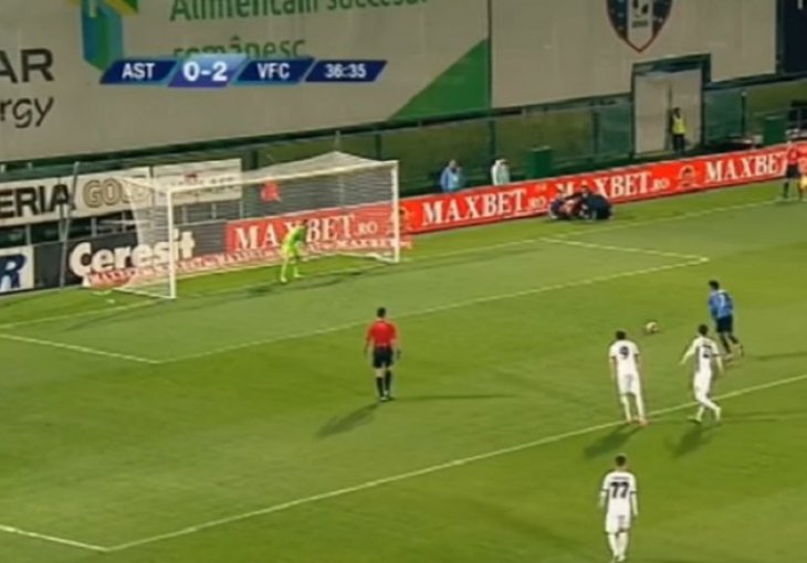 OVO MOGU SAMO RUMUNI: Promašili 3 penala za 11 minuta! (VIDEO)