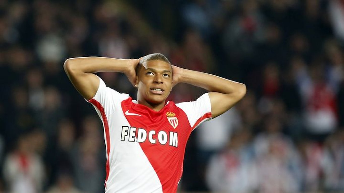 fotografija-iz-djetinstva-otkriva-za-koga-mbappe-navija-150328-231443-big