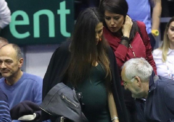 Najljepša trudnica na Davis Cupu: Supruga srpskog tenisera šarmirala cijeli Pionir (FOTO)