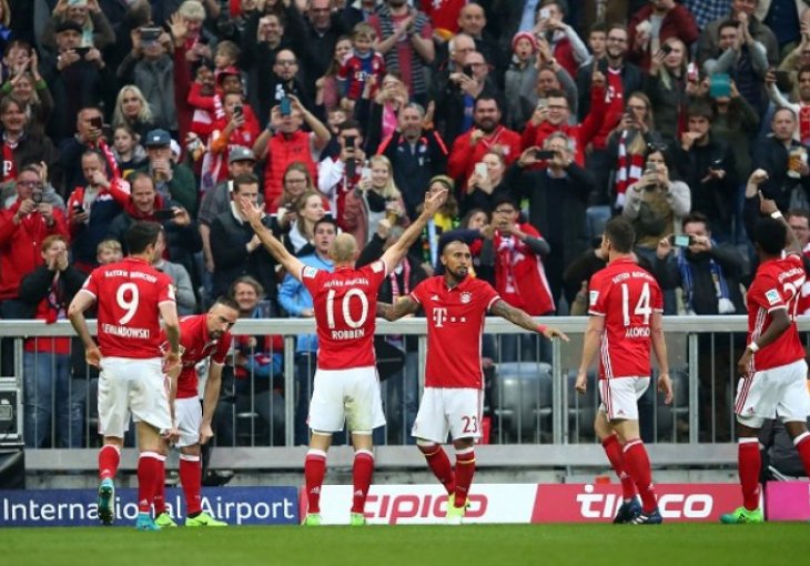 DEMONSTRACIJA SILE: Bajern razbio Borusiju Dortmund (VIDEO)