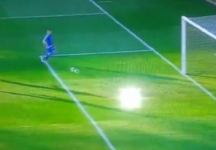  PROMAŠAJ GODINE: Poljak imao prazan gol, a on pogodio...