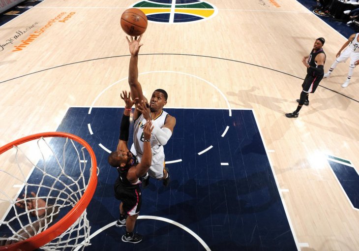 CLIPPERSI POKLEKLI: Joe Johnson predvodio Jazz do izjednačenja