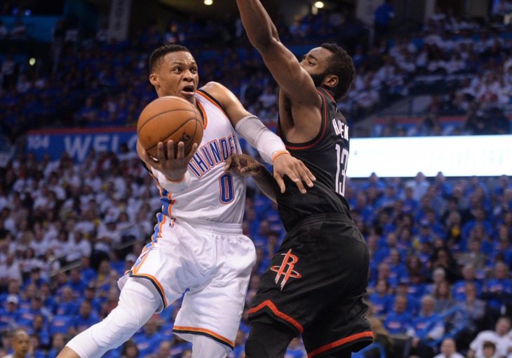 MR. TRIPLE - DOUBLE NE MOŽE SAM: Houston pobjeda dijeli od prolaska dalje