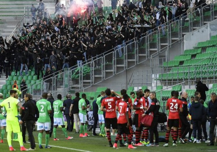 FRANCUSKU POTRESAJU HULIGANSKI INCIDENTI: Navijači St Etiennea prekinuli meč!