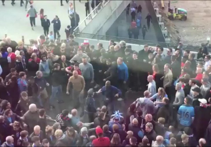 NAKON POLUFINALA FA KUPA: Pesničenje Tobdžija i Građana!