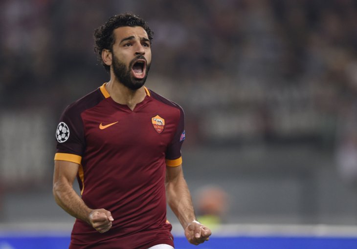 ROMA NASTAVILA REŠETATI MREŽU PESCARE: Dva gola Salaha za vodstvo 0:4