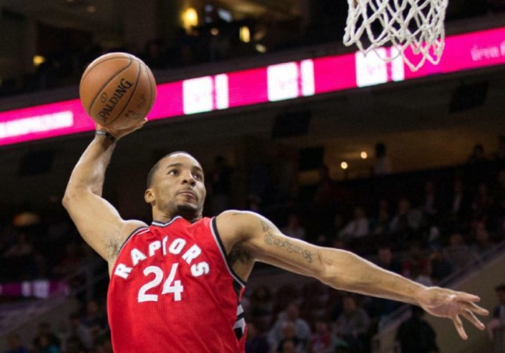 KANADSKA ŠKOLA KOŠARKE: Bucksi lagan plijen za Toronto!