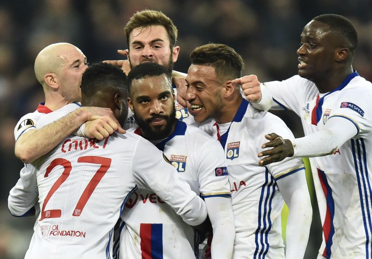 LYON NA ČETVRTOM MJESTU: Pavlović pocrvenio, Angers u donjem domu