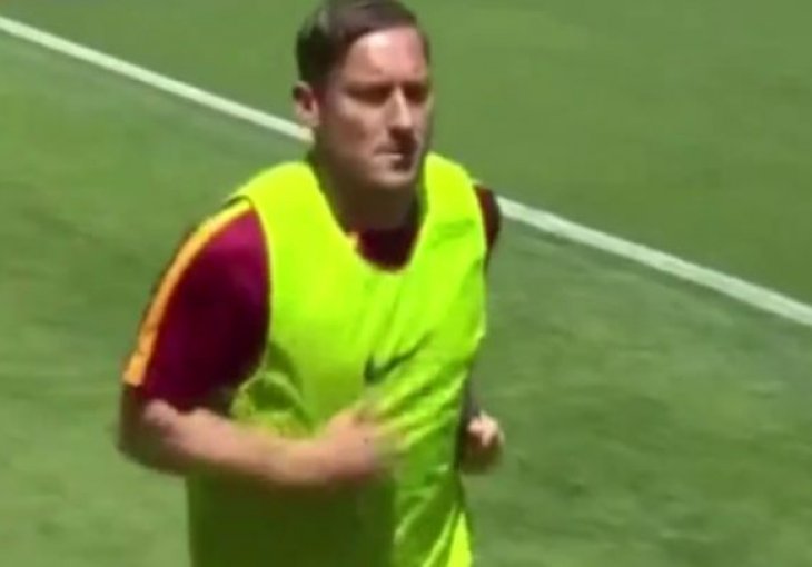  Već na zagrijavanju: Može li Totti spasiti Vučicu? 