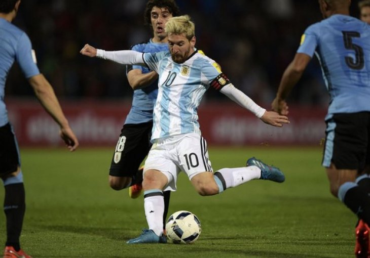 KOMISIJA FIFA -E DONIJELA ODLUKU: Messi psovao pomoćnog sudiju, ali mu je ukinuta suspenzija!