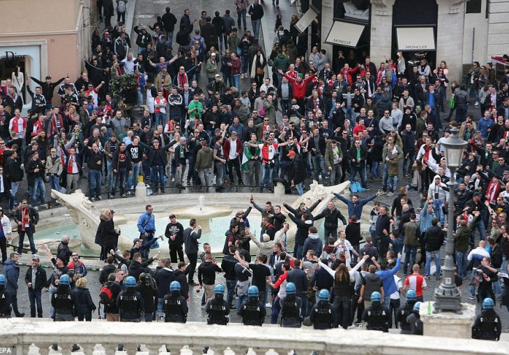 FEYENOORD PORAŽEN OD EXCELSIORA: Bijesni navijači divljali Roterdamom, šampionski pokal se čeka 18 godina!