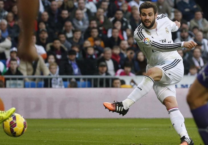 DERBI NA BERNABEU: Real poveo 