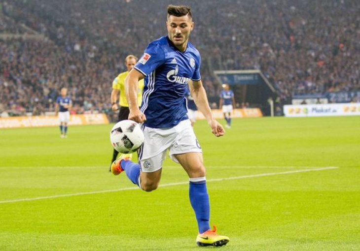 UGLEDNI GOAL.COM CIJENI ZMAJA: Sead Kolašinac u idealnom sastavu Bundeslige!