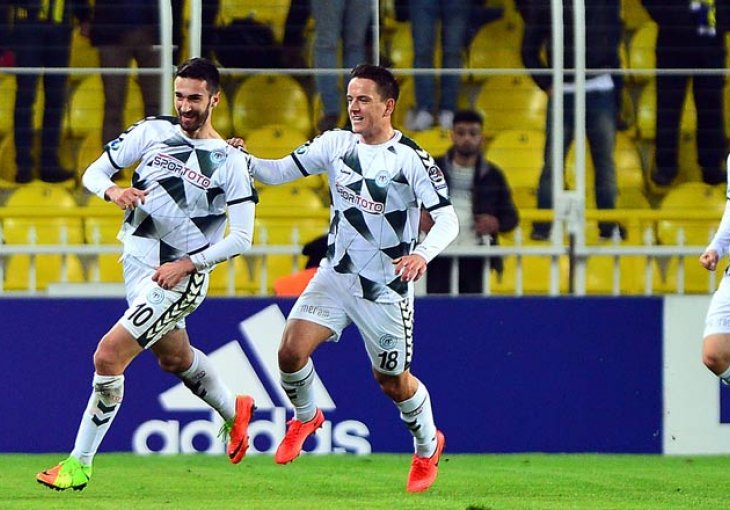 RIAD BAJIĆ PRVI IZBOR: Fener napuštaju Van Persie i Sow, Zmaj je idealna zamjena za odlazeći dvojac