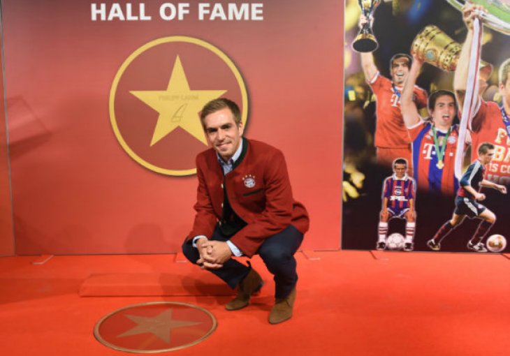 NJEGOVO IME JE MEĐU 17. VELIČANSTVENIH: Philipp Lahm primljen u Kuću slavnih Bayerna!