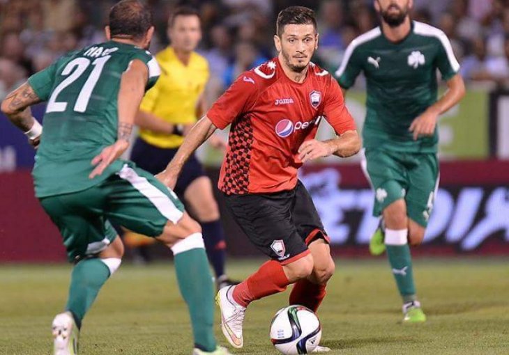 PODSJETIO NA REPREZENTATIVNE DANE: Pogledajte Hat-trick Ermina Zeca, protivnike je doveo do očaja!
