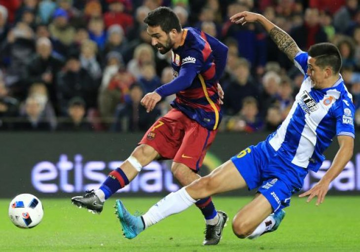 WENGER PRAVI ATOMSKU VEZU: Velika želja Tobdžija je otpisani igrač Barcelone Arda Turan!