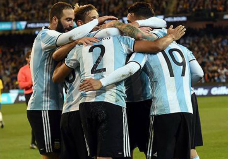 KAKAV DEBI NA KLUPI ARGENTINE: Sampaoli sa Gauchosima porazio Brazilce, prekinuta serija Karioka od devet uzastopnih trijumfa